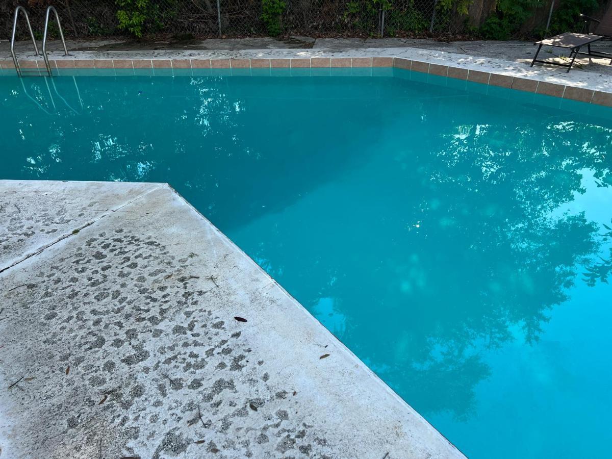Pool Home Sleeps 6 With Large Fenced Yard Jacksonville Esterno foto